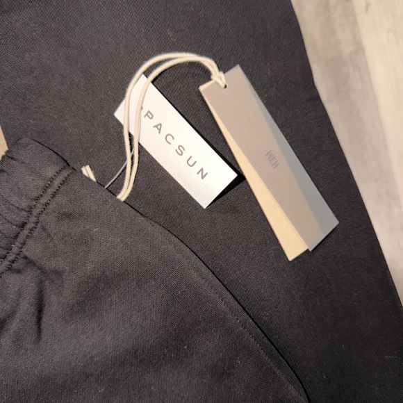 Fear of God Essentials Black Sweatpants - Picture 4 of 7